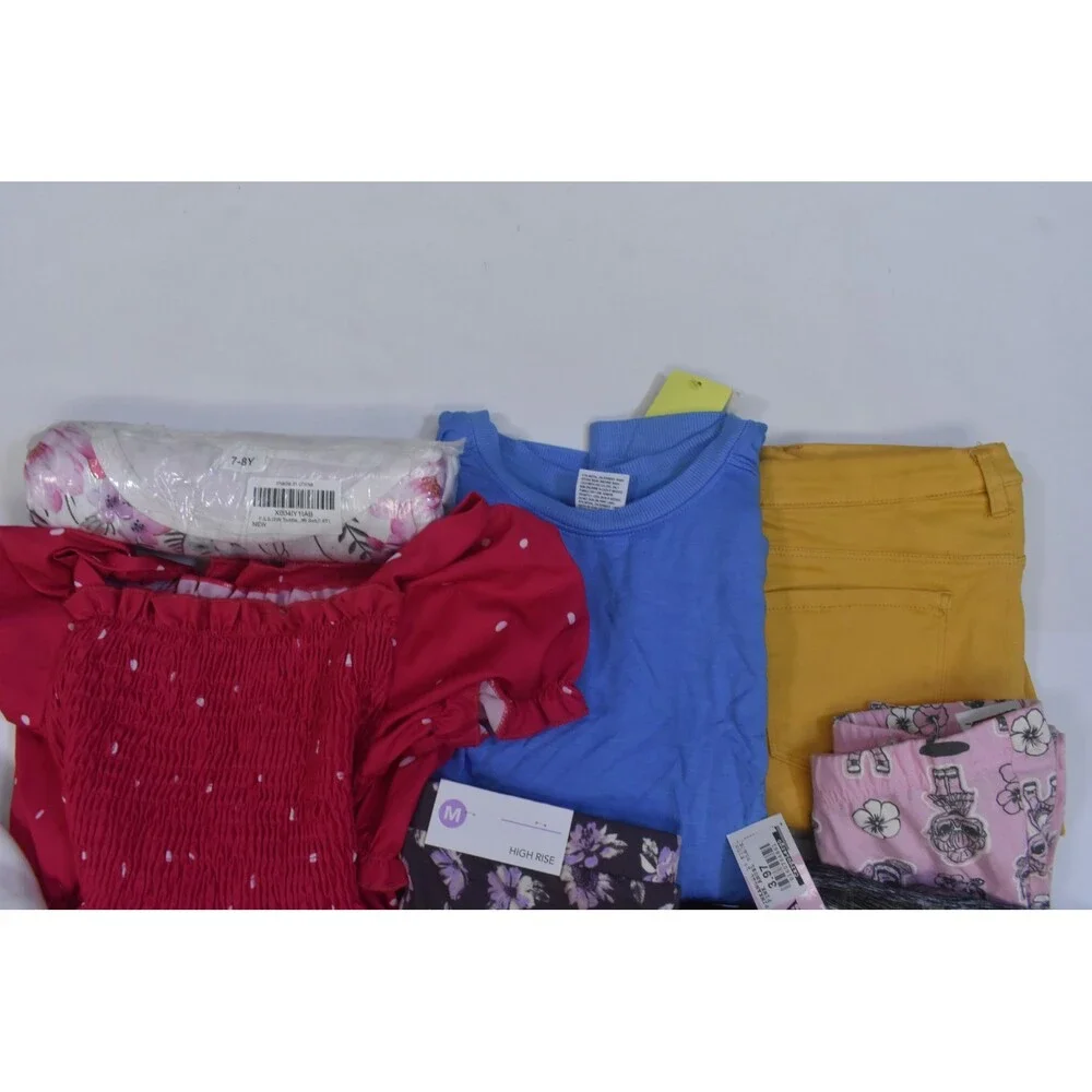 Wholesale Bulk Lot Of 17 Girls Size Medium 8/9 Mixed Season Tops Bottoms